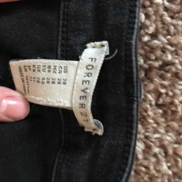 Forever 21 cropped black jeans - Picture 2 of 2